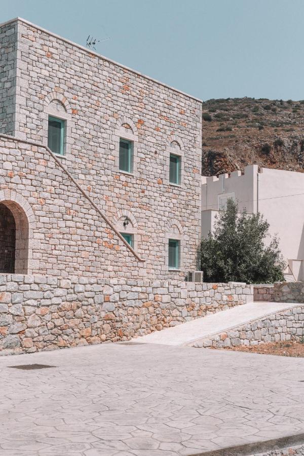 George Seafront Suites Neo Oitilo Bagian luar foto
