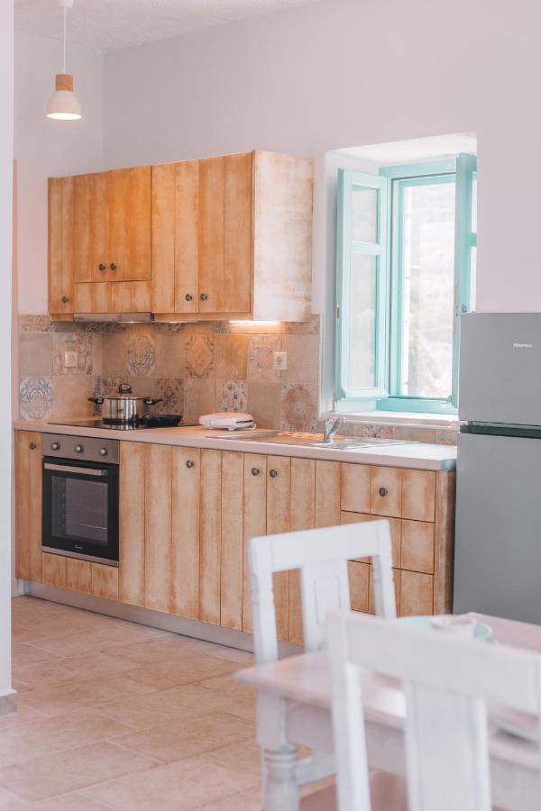 George Seafront Suites Neo Oitilo Bagian luar foto