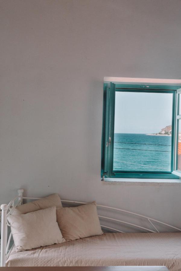 George Seafront Suites Neo Oitilo Bagian luar foto
